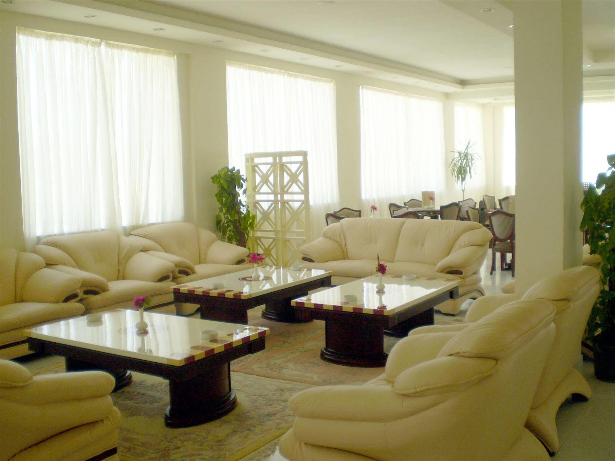 Golden 5 Sapphire Suites Hotel 洪加達 外观 照片