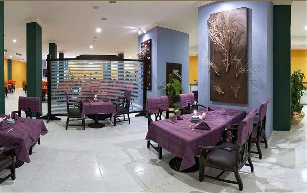 Golden 5 Sapphire Suites Hotel 洪加達 外观 照片