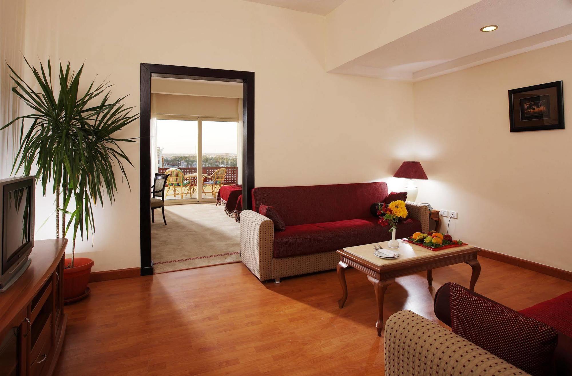 Golden 5 Sapphire Suites Hotel 洪加達 外观 照片